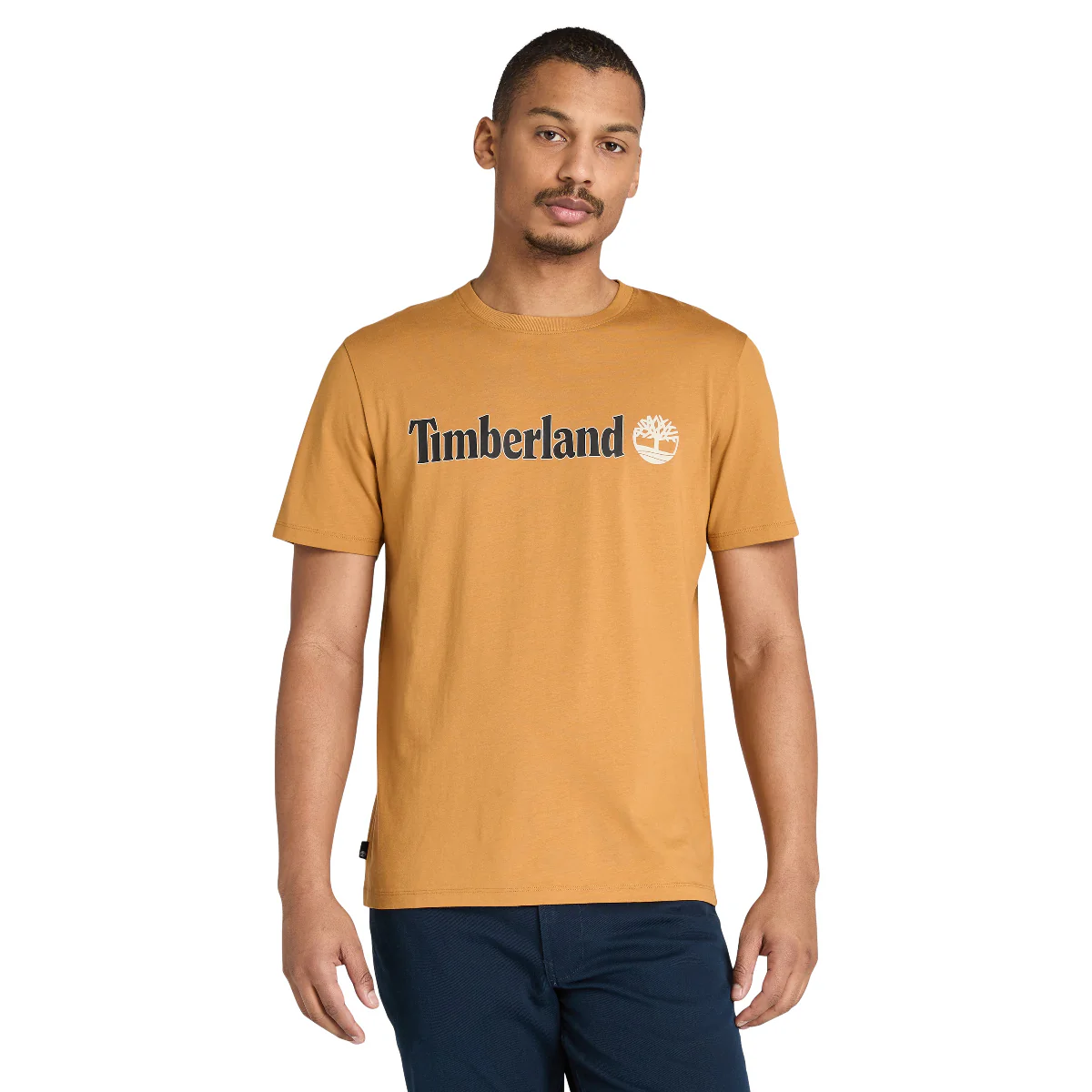 REMERA KENNEBEC RIVER Linear Logo Short Sleeve Tee HOMBRE - Image 6